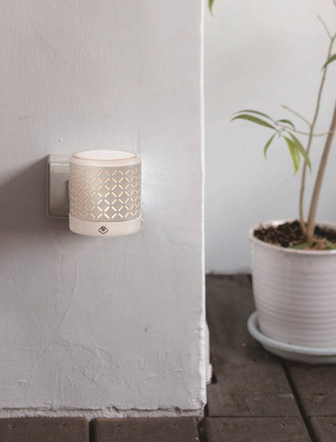 Cross Metal Outlet Wax Warmer